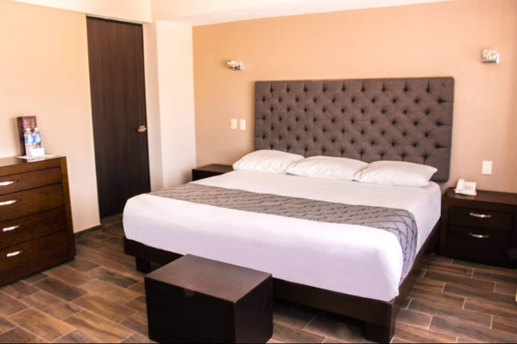 Hotel Senorial Platino Λεόν Εξωτερικό φωτογραφία