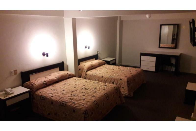 Hotel Senorial Platino Λεόν Εξωτερικό φωτογραφία