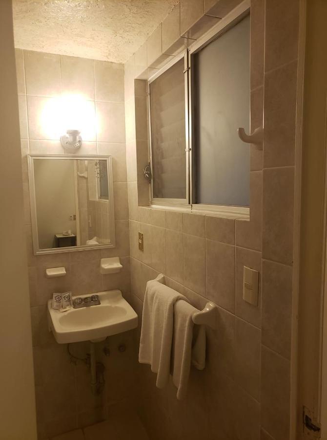 Hotel Senorial Platino Λεόν Εξωτερικό φωτογραφία