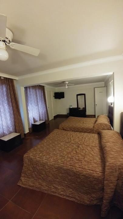 Hotel Senorial Platino Λεόν Εξωτερικό φωτογραφία